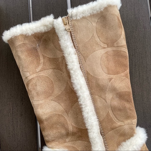 Y2K STYLE SUEDE COACH LOGO BOOTS WITH FAUX FUR!! - Picture 11 of 13